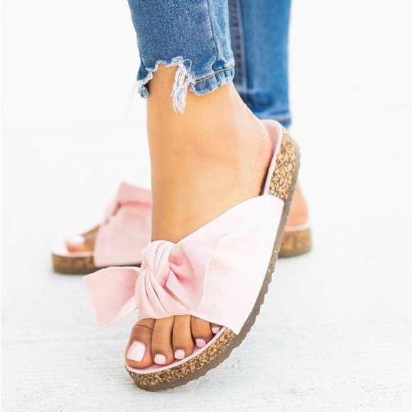 New Cute Bow slip on - Picture 3 of 4